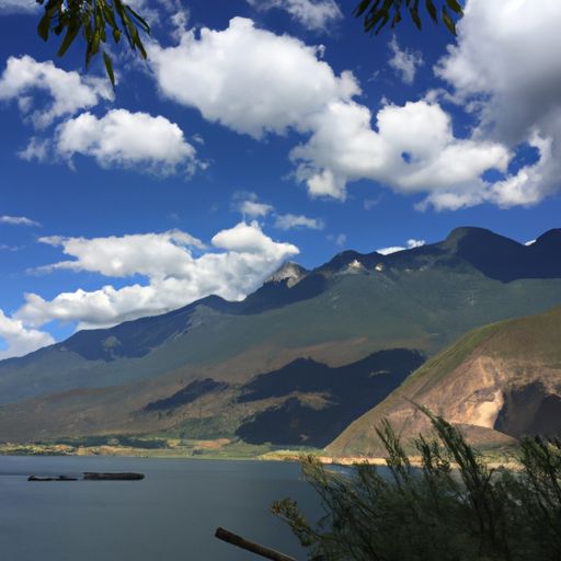 水光潋滟晴方好 山色空蒙雨亦奇是什么地方（水光潋滟晴方好山色空蒙雨亦奇是什么地方的景色）