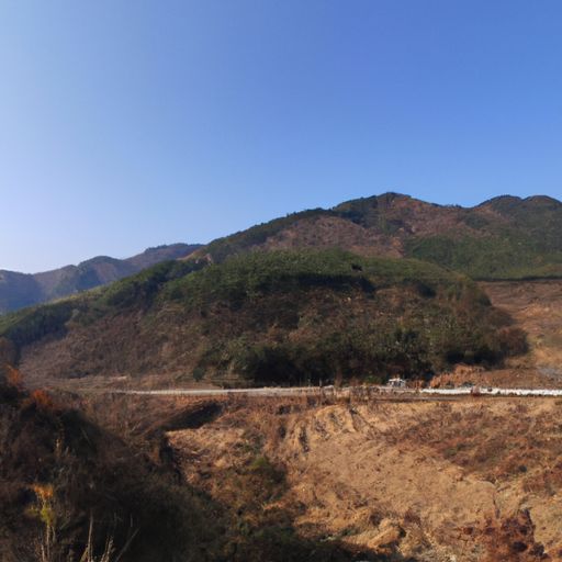 三山半落青天外是什么地方（三山半落青天外哪三山）