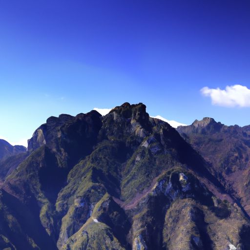 山行古诗中高山对什么