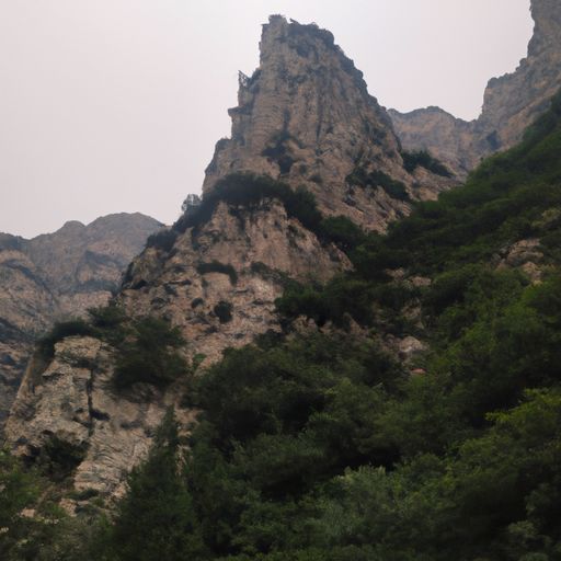 次北固山下这首诗的中心是什么（次北固山下中心思想是什么）