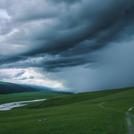 带雨云埋一半山前一句是什么 谁写的（带雨云埋一半山上一句是什么）