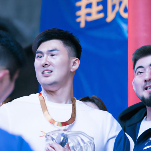 余强饮三大白而别的而表什么（余强饮三大白而别的而表什么意思）