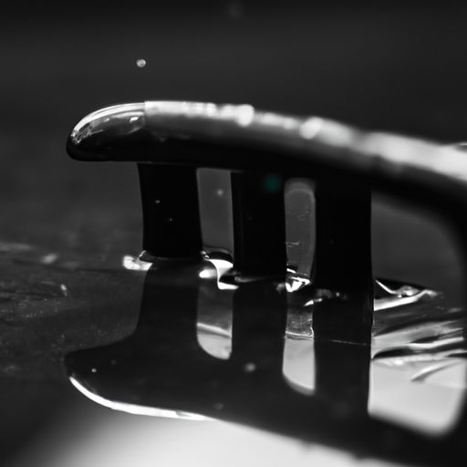 密雨斜侵是什么意思（密雨斜侵薜荔墙什么意思）